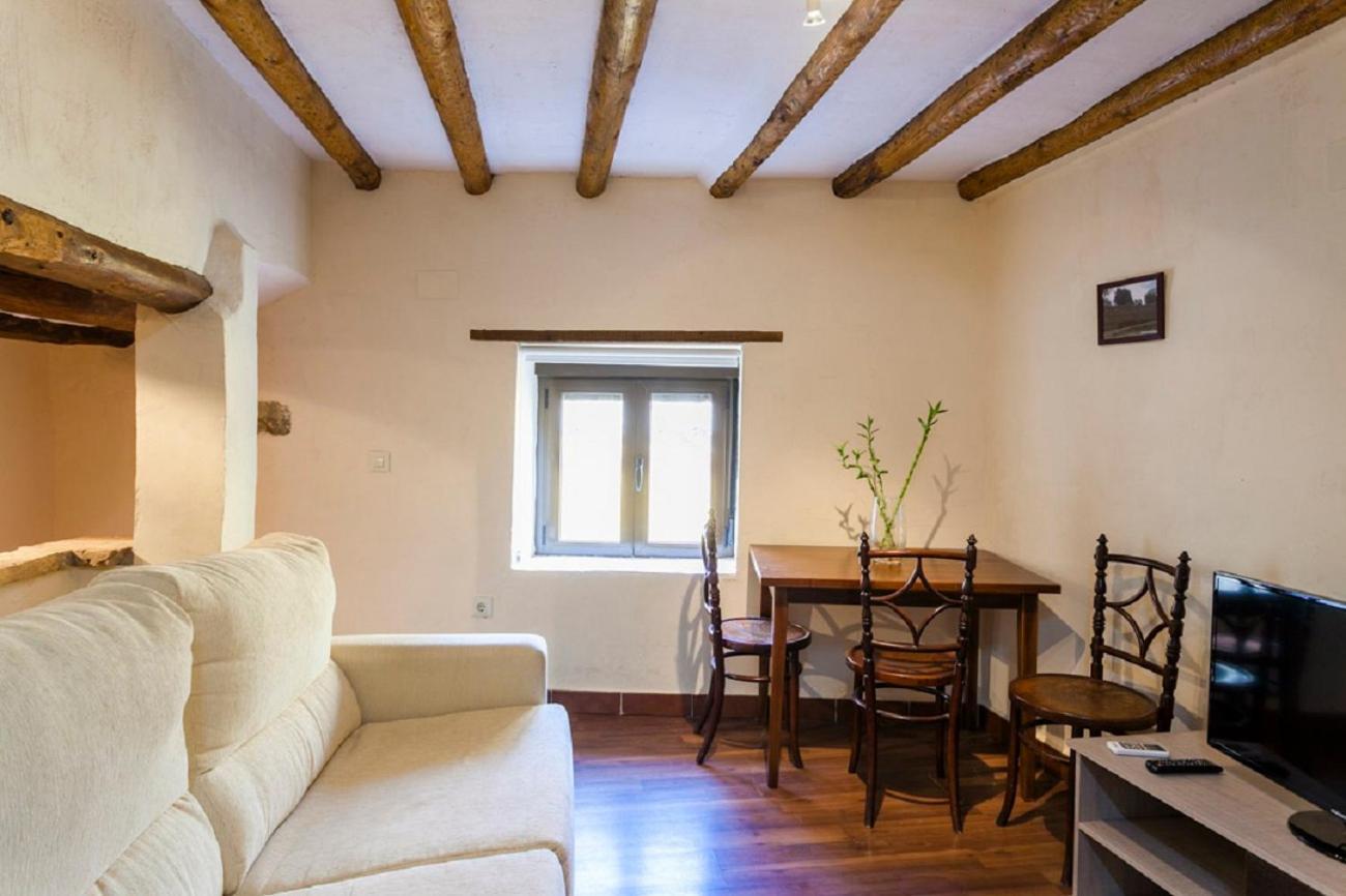 Apartamentos Casa Samper Santa Eulalia de Gallego Room photo